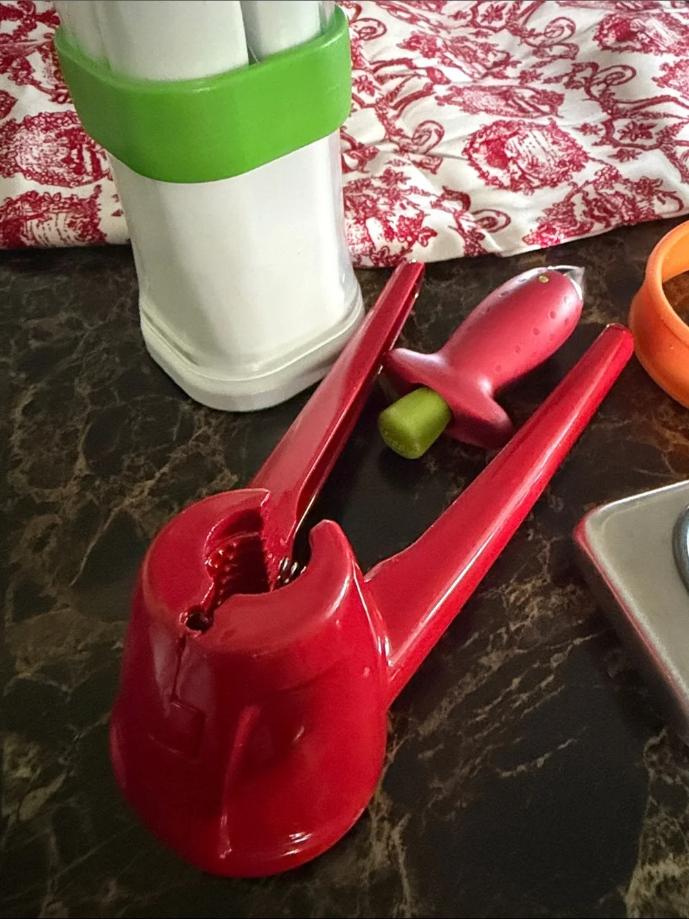 Five Assorted Kitchen Gadgets - Green, Orange & Red